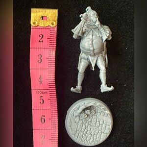 Minstrel Miniature with Base, 3D printed, roll play, D&D (Q)